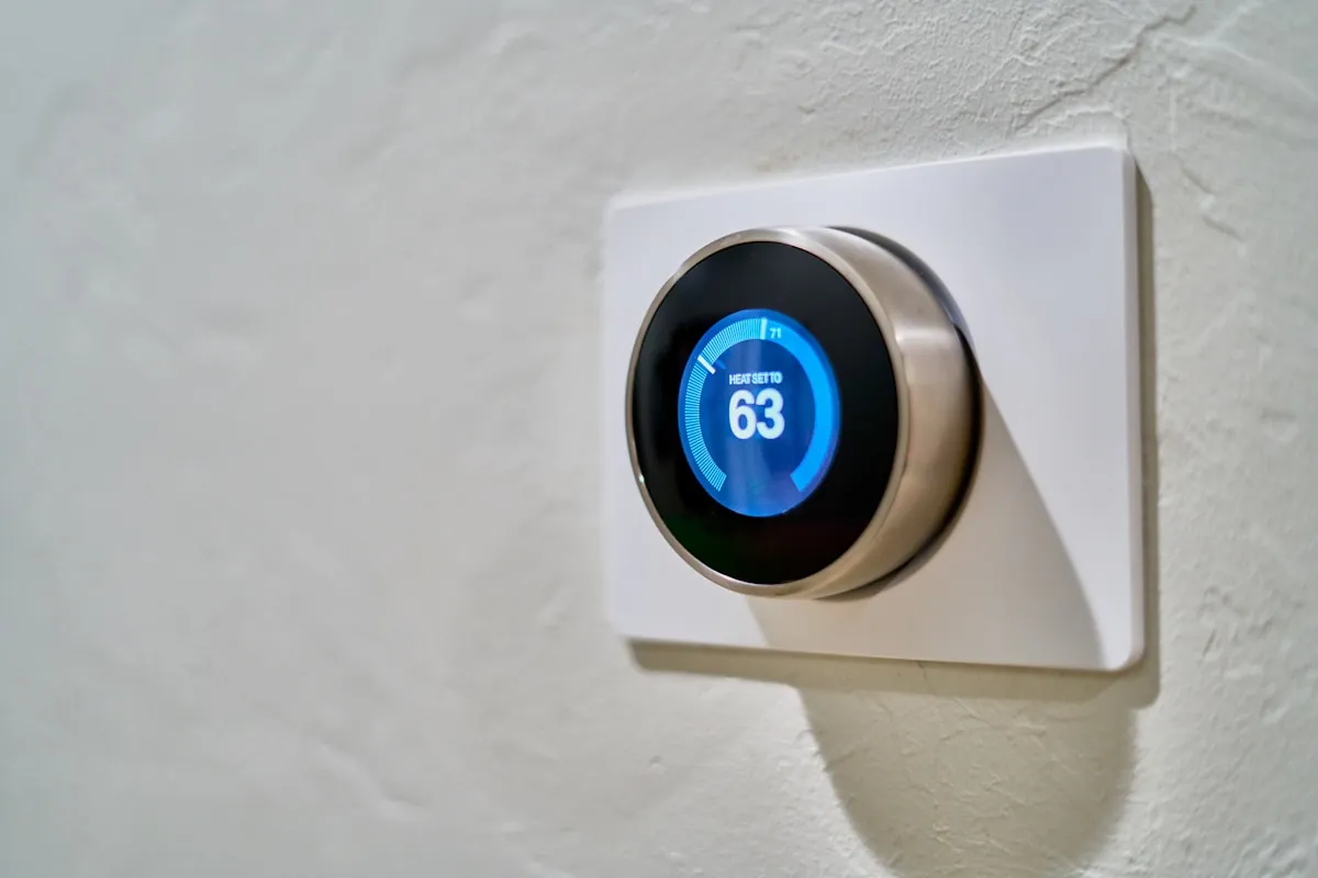 Heating and cooling control panel